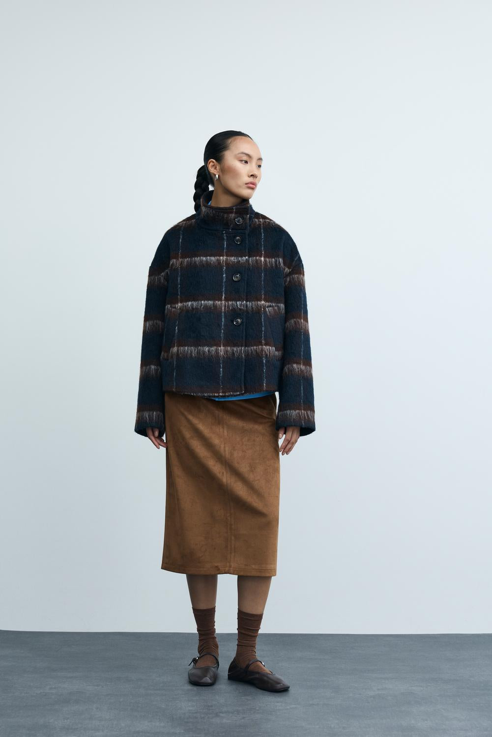 model_shot-creative